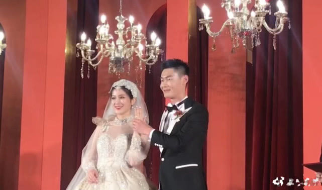 張培萌在北京舉行婚慶，婚禮現場現場田徑氛圍濃烈
