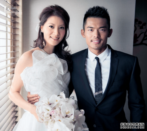 林丹謝杏芳婚紗照  體育明星的性感大片2.png