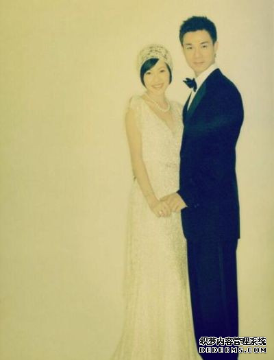 小S結婚照  小S許雅鈞婚紗照2.png