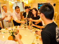 給領導敬酒詞  給自己領導敬酒時應該怎么說