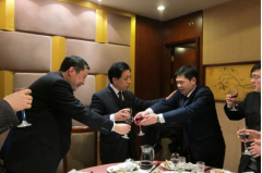 敬酒的學問  學會敬酒